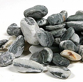 חלוקי נחל תבור אפור עם פסים לבנים גודל 2 20 ק"ג חלוקי נחל תבור אפור עם פסים לבנים גודל 2 20 ק"ג